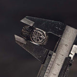 Chevalière viking ornée du sceau du loup fenrir - mesure de la largeur de la bague
