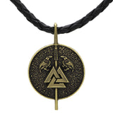pendentif viking avec chaine ou collier de cuir -bijou avec symbole du valknut et les deux corbeaux d'odin -chaine et pendentif couleur bronze et lanière cuir - fond blanc